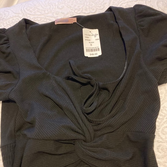 Black detailed crop from M boutique - Picture 6 of 8